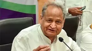 Jodhpur: प्रसूताओं की मौत पर राजनीति गरम, गहलोत ने उठाए सरकार पर सवाल Jodhpur: प्रसूताओं की मौत पर राजनीति गरम, गहलोत ने उठाए सरकार पर सवाल