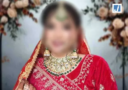 Dowry Harassment: बंद कमरे में फंदे से लटकी मिली सजना... Dowry Harassment: बंद कमरे में फंदे से लटकी मिली सजना...