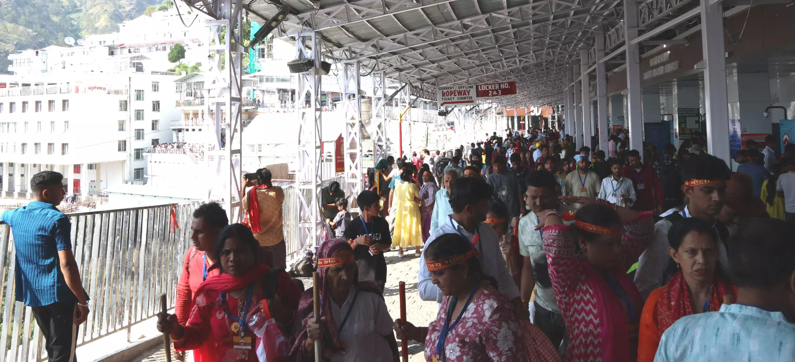 Katra: वैष्णो देवी यात्रा को मिली बड़ी उपलब्धि, दर्शनार्थियों की संख्या 50 लाख के पार Katra: वैष्णो देवी यात्रा को मिली बड़ी उपलब्धि, दर्शनार्थियों की संख्या 50 लाख के पार