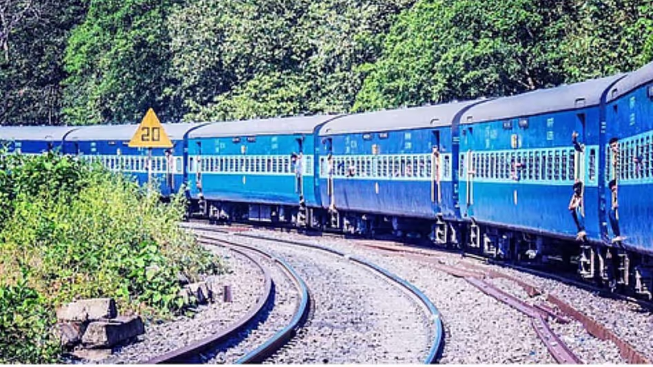 Tripura में पूर्व उग्रवादियों ने 24 जून से अनिश्चितकालीन रेल-सड़क नाकेबंदी की धमकी दी Tripura में पूर्व उग्रवादियों ने 24 जून से अनिश्चितकालीन रेल-सड़क नाकेबंदी की धमकी दी