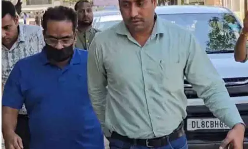 Chandigarh IAS पंकज अग्रवाल निलंबित, कई मामलों में विवाद