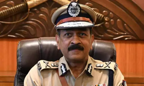 तमिलनाडु डीजीपी का आदेश, पुलिस अधिकारी सप्ताह में दो बार सुनें जनता की शिकायतें तमिलनाडु डीजीपी का आदेश, पुलिस अधिकारी सप्ताह में दो बार सुनें जनता की शिकायतें