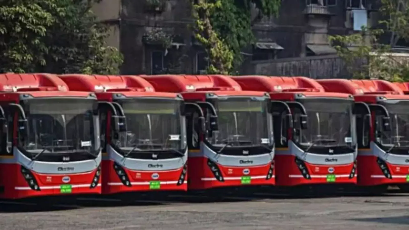 Mumbai: मुंबई की सार्वजनिक परिवहन व्यवस्था को बड़ा बढ़ावा, 1500 नई बसें शामिल Mumbai: मुंबई की सार्वजनिक परिवहन व्यवस्था को बड़ा बढ़ावा, 1500 नई बसें शामिल