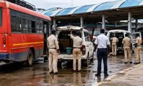 Mumbai: अवैध पार्सल परिवहन के खिलाफ अभियान तेज, बस संचालकों को चेतावनी Mumbai: अवैध पार्सल परिवहन के खिलाफ अभियान तेज, बस संचालकों को चेतावनी