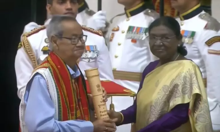 Tripura: कोकबोरोक विद्वान नरेश चंद्र देबबर्मा को पद्मश्री सम्मान