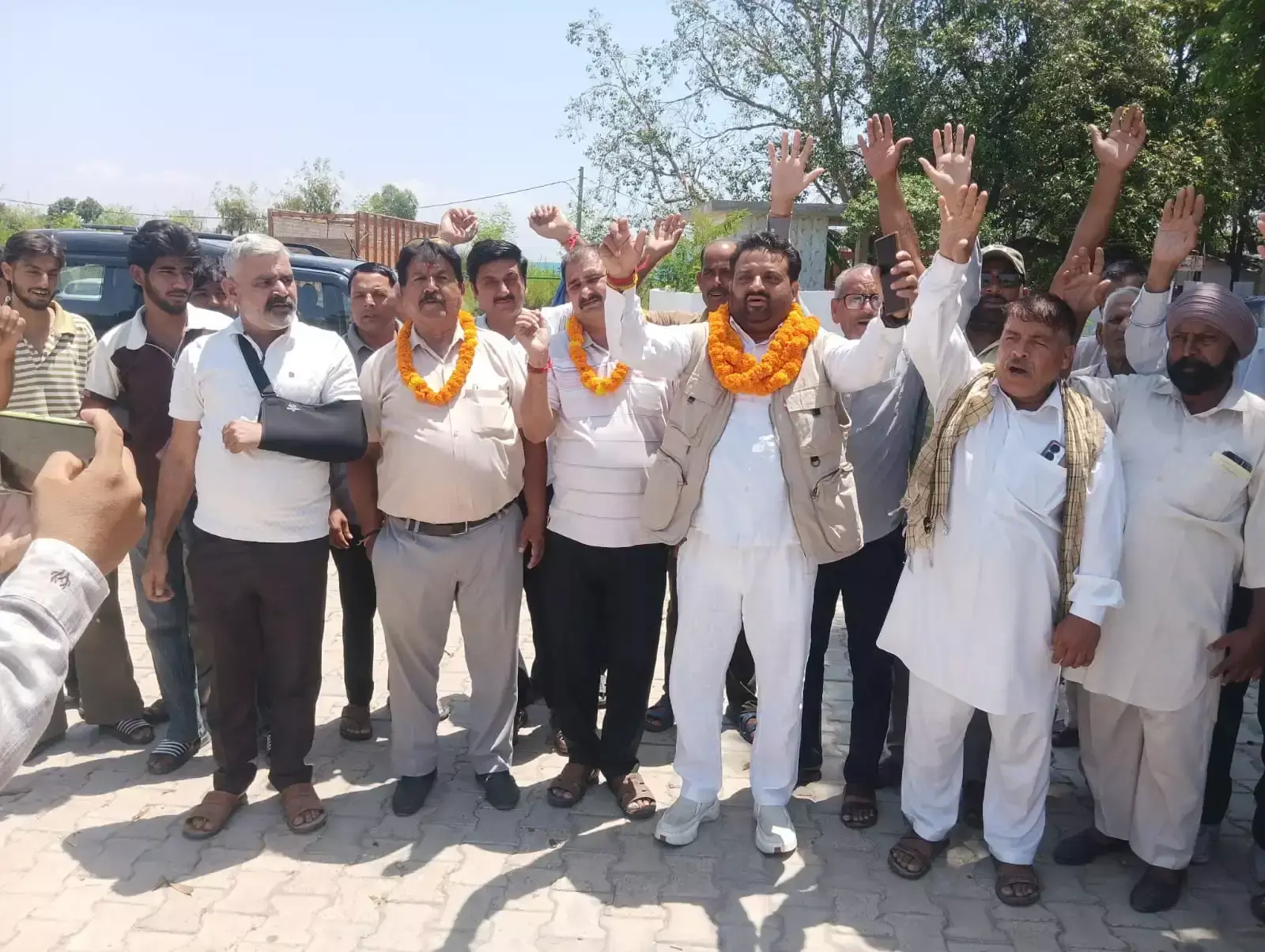 Jammu: व्यापार समझौते के खिलाफ किसानों की आवाज, किया विरोध प्रदर्शन Jammu: व्यापार समझौते के खिलाफ किसानों की आवाज, किया विरोध प्रदर्शन