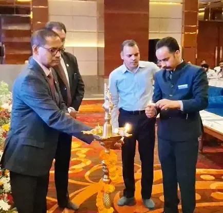 Jammu: आरबीआई का उद्यमियों के लिए विशेष शिविर, वित्तीय योजनाओं की दी जानकारी Jammu: आरबीआई का उद्यमियों के लिए विशेष शिविर, वित्तीय योजनाओं की दी जानकारी