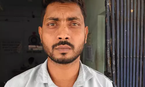 घर में अकेली युवती के साथ जबरन अभद्रता, हत्या की धमकी, आरोपी गिरफ्तार घर में अकेली युवती के साथ जबरन अभद्रता, हत्या की धमकी, आरोपी गिरफ्तार