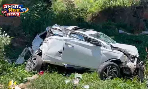 Solan-Shimla बाईपास पर कार हादसा, 2 घायल