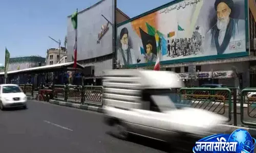 ईरान जाने वालों के लिए भारत का अलर्ट, यात्रा से बचने की दी गई चेतावनी ईरान जाने वालों के लिए भारत का अलर्ट, यात्रा से बचने की दी गई चेतावनी