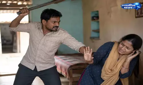 Garhwa : घरेलू विवाद के दौरान पति ने पत्नी पर लोहे की रॉड से हमला, महिला घायल Garhwa : घरेलू विवाद के दौरान पति ने पत्नी पर लोहे की रॉड से हमला, महिला घायल