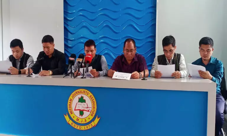 Mizoram: MZP ने चकमा इलाकों में वोटर बढ़ोतरी पर उठाए सवाल Mizoram: MZP ने चकमा इलाकों में वोटर बढ़ोतरी पर उठाए सवाल