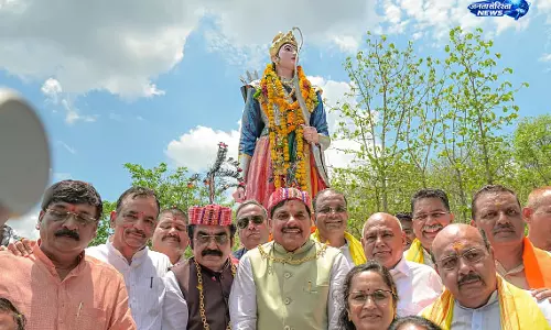 Jabalpur : रानी दुर्गावती के बलिदान दिवस पर मुख्यमंत्री ने दी श्रद्धांजलि