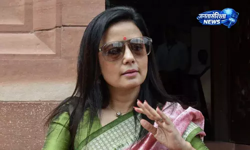 पश्चिम बंगाल की राजनीति पर महुआ मोइत्रा की टिप्पणी पश्चिम बंगाल की राजनीति पर महुआ मोइत्रा की टिप्पणी