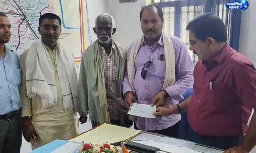 वर्षों बाद 5 परिवारों को 4-4 लाख की राहत राशि