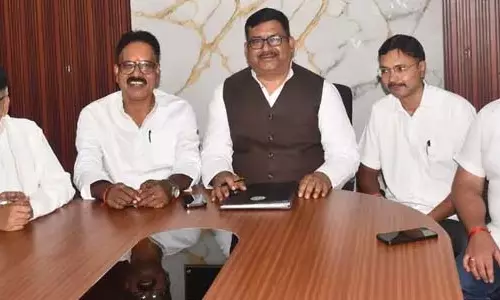 युवाओं के भविष्य पर उठी चिंता युवाओं के भविष्य पर उठी चिंता