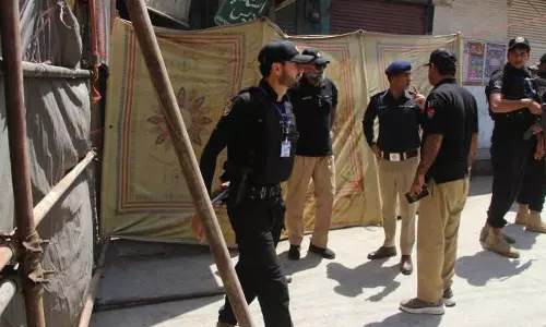 Pakistan के खैबर पख्तूनख्वा में सरकारी गर्ल्स स्कूल को बम से उड़ाया गया Pakistan के खैबर पख्तूनख्वा में सरकारी गर्ल्स स्कूल को बम से उड़ाया गया