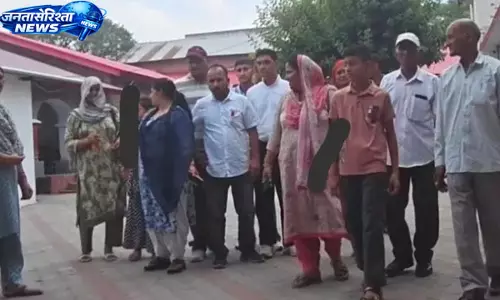 Kangra : निजी स्कूल पर छात्र की पिटाई का आरोप, परिजनों ने की कड़ी कार्रवाई की मांग