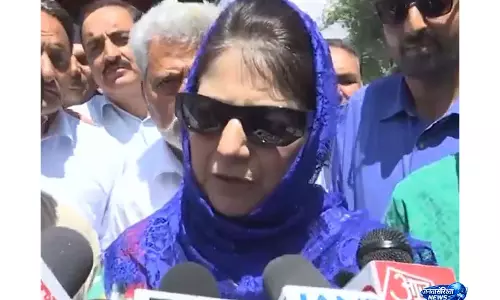 कश्मीरी पंडितों के पुनर्वास पर Mehbooba Mufti का बड़ा बयान, कहा- अतीत में अटकने के बजाय आगे देखना होगा कश्मीरी पंडितों के पुनर्वास पर Mehbooba Mufti का बड़ा बयान, कहा- अतीत में अटकने के बजाय आगे देखना होगा
