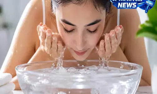 ठंडे पानी से स्किन को मिलते हैं क्या फायदे