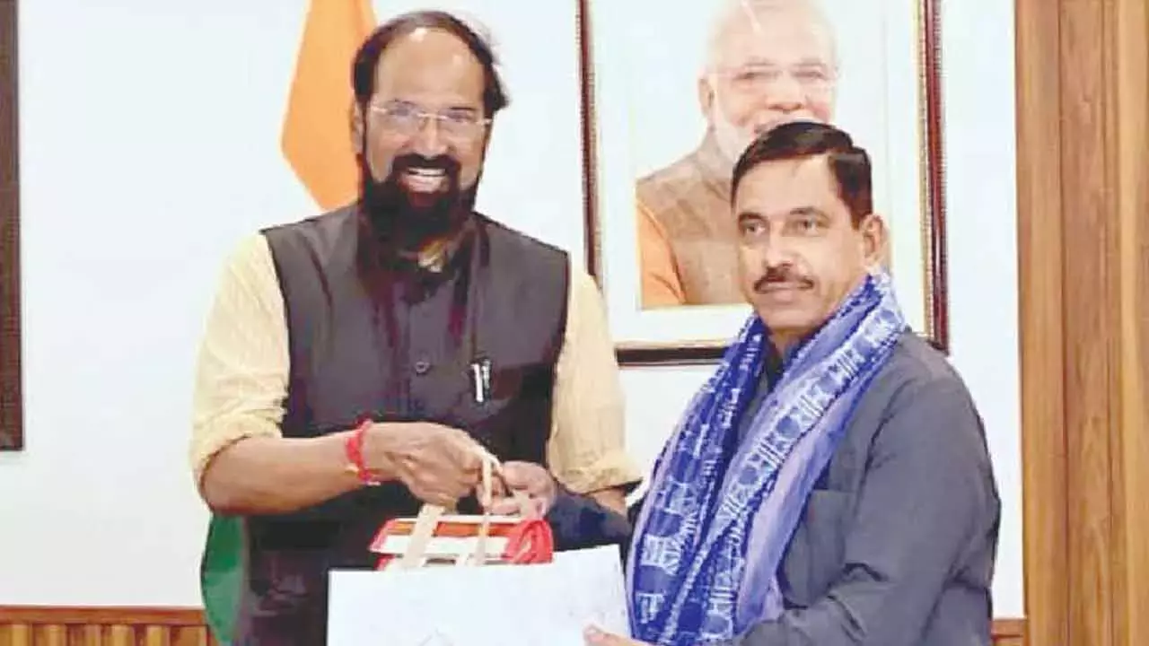Andhra: उत्तम ने धान की खरीद का लक्ष्य संशोधित करने की वकालत की Andhra: उत्तम ने धान की खरीद का लक्ष्य संशोधित करने की वकालत की
