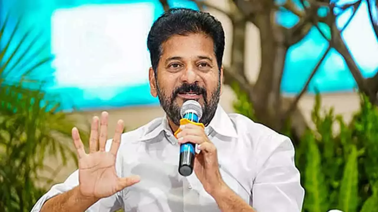Hyderabad: CM रेवंत रेड्डी ने कार्यकर्ताओं और नेताओं से SIR को लेकर सतर्क रहने को कहा Hyderabad: CM रेवंत रेड्डी ने कार्यकर्ताओं और नेताओं से SIR को लेकर सतर्क रहने को कहा