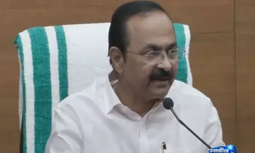 Kerala सरकार का बड़ा फैसला: बिश्वनाथ सिन्हा होंगे राज्य के नए चीफ सेक्रेटरी Kerala सरकार का बड़ा फैसला: बिश्वनाथ सिन्हा होंगे राज्य के नए चीफ सेक्रेटरी