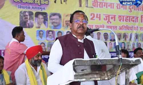 रानी दुर्गावती और शहीद वीर नारायण सिंह आदिवासी समाज के शौर्य और साहस का प्रतीक: रामविचार नेताम रानी दुर्गावती और शहीद वीर नारायण सिंह आदिवासी समाज के शौर्य और साहस का प्रतीक: रामविचार नेताम