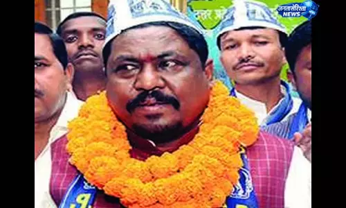 Jharkhand में बड़ी चोरी का मामला, छापेमारी तेज Jharkhand में बड़ी चोरी का मामला, छापेमारी तेज