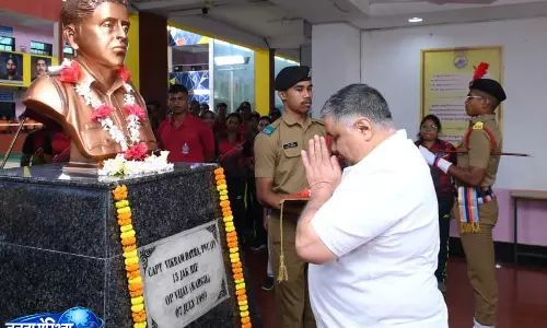 सैनिक स्कूल अंबिकापुर में आधुनिक पीवीसी बैडमिंटन कोर्ट का लोकार्पण सैनिक स्कूल अंबिकापुर में आधुनिक पीवीसी बैडमिंटन कोर्ट का लोकार्पण