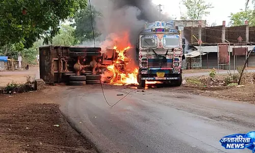 पखांजूर में फायर ब्रिगेड की कमी पर उठे सवाल, घोषणा के छह महीने बाद भी व्यवस्था नहीं पखांजूर में फायर ब्रिगेड की कमी पर उठे सवाल, घोषणा के छह महीने बाद भी व्यवस्था नहीं