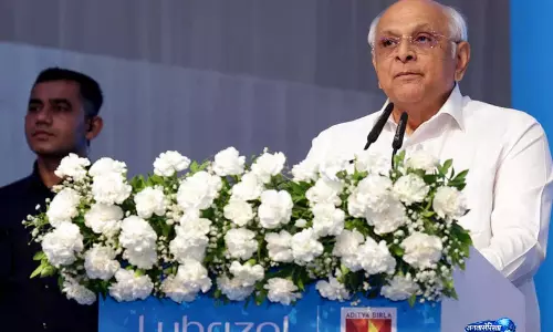 छोटा उदेपुर: आदिवासी कौशल के ज़रिए ग्लोबल स्पोर्ट्स मैन्युफैक्चरिंग की दिशा में Gujarat का नया कदम छोटा उदेपुर: आदिवासी कौशल के ज़रिए ग्लोबल स्पोर्ट्स मैन्युफैक्चरिंग की दिशा में Gujarat का नया कदम