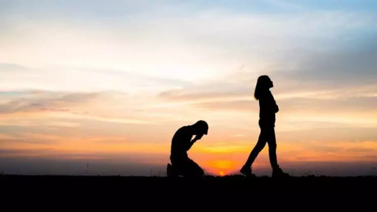 इस मूलांक के लोग प्यार में क्यों खाते हैं धोखा? जानें व्यक्तित्व से जुड़ी खास बातें इस मूलांक के लोग प्यार में क्यों खाते हैं धोखा? जानें व्यक्तित्व से जुड़ी खास बातें