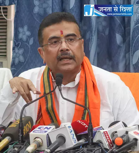 बिना टैक्स बढ़ोतरी के राजस्व बढ़ाने की रणनीति पर काम कर रही पश्चिम बंगाल सरकार बिना टैक्स बढ़ोतरी के राजस्व बढ़ाने की रणनीति पर काम कर रही पश्चिम बंगाल सरकार
