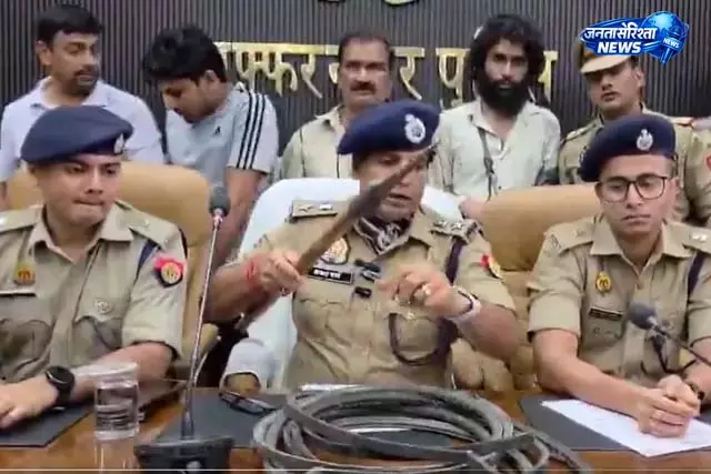 भागने पर कुत्तों से हमला करने का आरोप