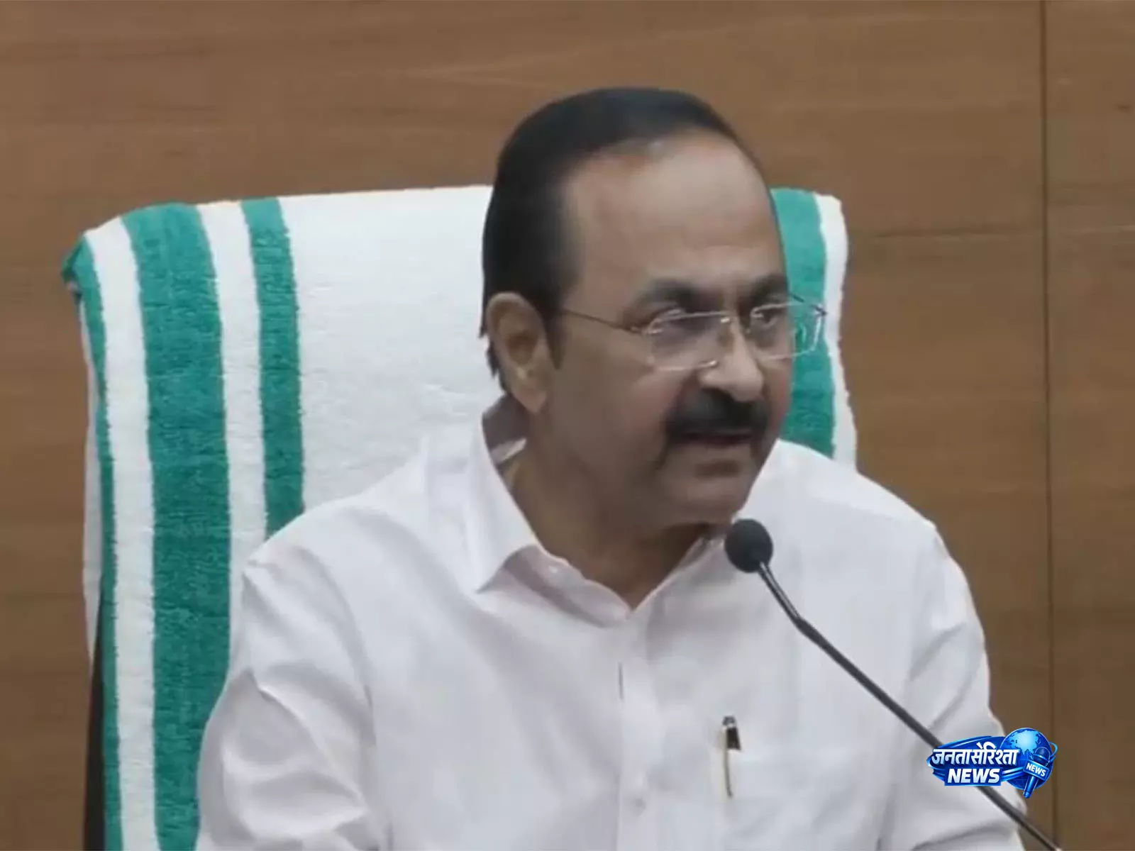 Kerala सरकार का बड़ा फैसला: बिश्वनाथ सिन्हा होंगे राज्य के नए चीफ सेक्रेटरी Kerala सरकार का बड़ा फैसला: बिश्वनाथ सिन्हा होंगे राज्य के नए चीफ सेक्रेटरी