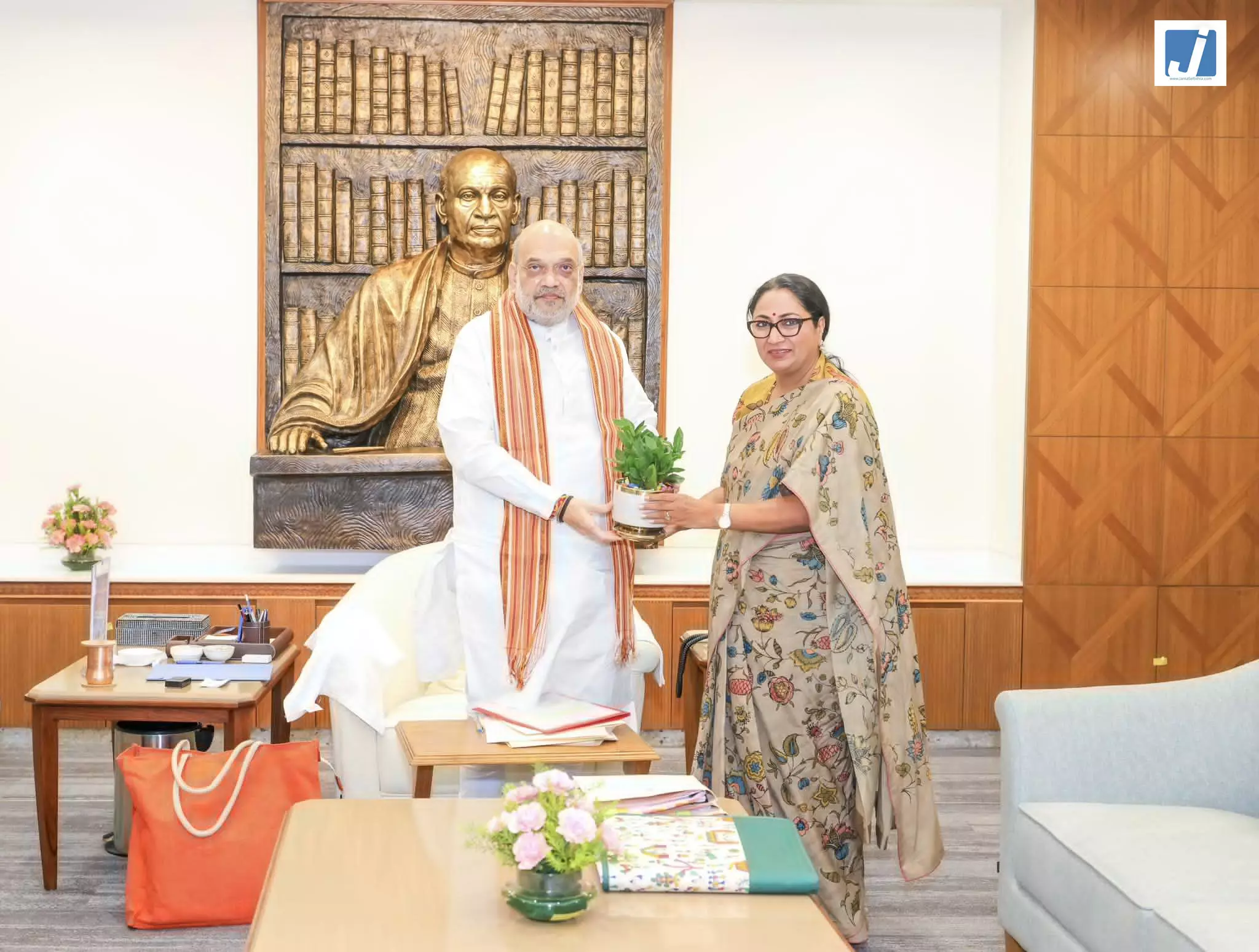 मुख्यमंत्री रेखा गुप्ता ने गृह मंत्री अमित शाह से की मुलाकात मुख्यमंत्री रेखा गुप्ता ने गृह मंत्री अमित शाह से की मुलाकात