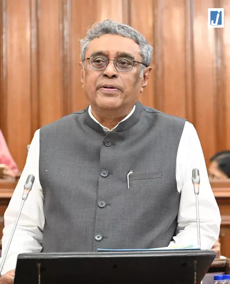 भ्रष्टाचार खत्म करके राज्य के टैक्स रेवेन्यू को बढ़ाने पर ध्यान दिया जाएगा : बंगाल के वित्त मंत्री स्वपन दासगुप्ता