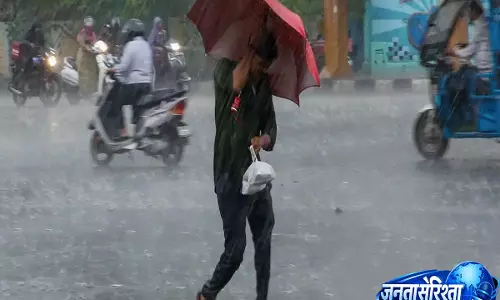 महाराष्ट्र मौसम अलर्ट: मुंबई में भारी बारिश, IMD ने जारी किया येलो अलर्ट