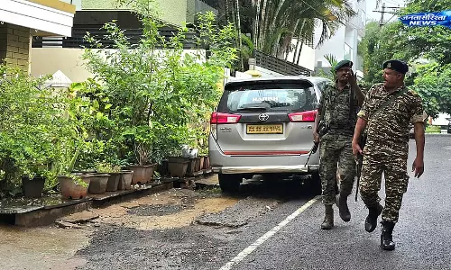 ED की छापेमारी, वरिष्ठ अधिकारी और मंत्री के रिश्तेदार जांच में