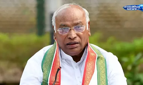 NEET विवाद पर खड़गे ने सरकार को घेरा