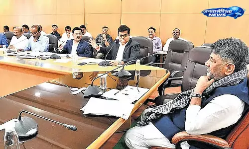 Karnataka : शिवकुमार ने मुंबई मॉडल अपनाने के दिए निर्देश