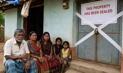 Sambalpur : प्रशासनिक गलती से परिवार परेशान, बिना लोन घर का हिस्सा सील होने का आरोप