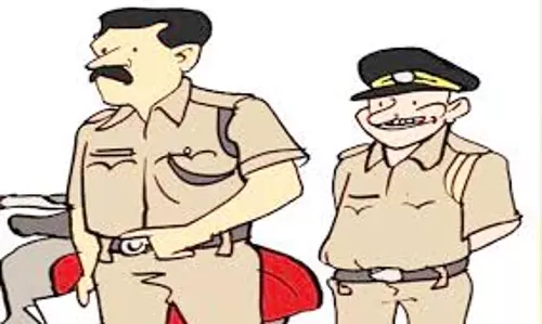 Dehradun: लिव-इन में रह रही छात्राओं को पुलिस ने सुरक्षित अभिरक्षा में लेकर परिजनों को सौंपा