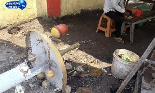 स्टेशन परिसर की सफाई व्यवस्था पर सवाल