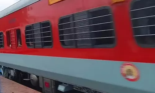 शालीमार-एलटीटी-शालीमार एक्सप्रेस में अतिरिक्त एसी 3 कोच की सुविधा