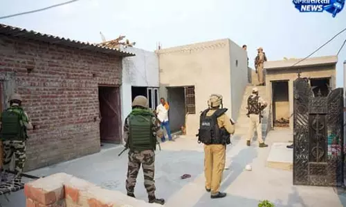 जम्मू-कश्मीर: अमरनाथ यात्रा-2026 से पहले पुलिस ने आरएस पुरा में तलाशी अभियान चलाया