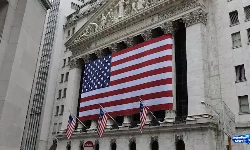 अमेरिकी शेयर बाजार में तेजी की वापसी, S&P 500 और Nasdaq ने संभाला मोर्चा
