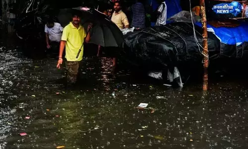 भारी बारिश से विमान संचालन पर असर