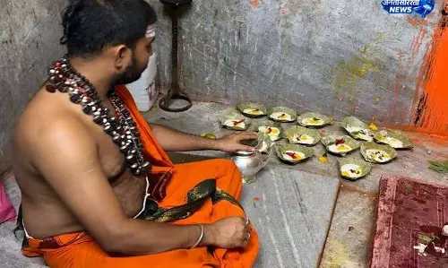 शृंगारी परिवार वर्षों से निभा रहा परंपरा